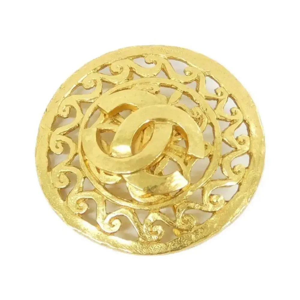 CHANEL Gold Brooch